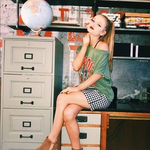 Meet your Posher, Elaina